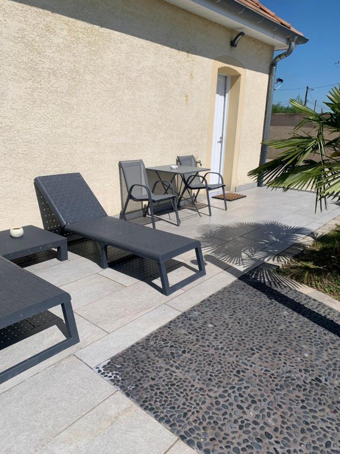 Studio Independant Avec Piscine Et Jardin L'Abergement-Sainte-Colombe Zewnętrze zdjęcie