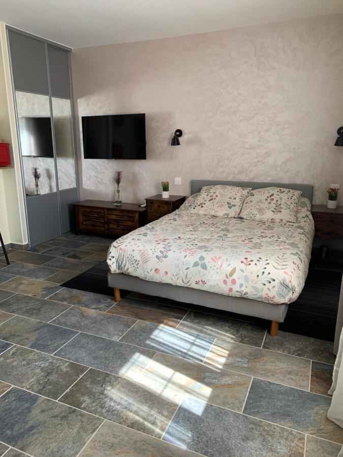 Studio Independant Avec Piscine Et Jardin L'Abergement-Sainte-Colombe Zewnętrze zdjęcie